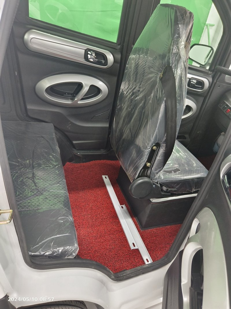 Mini-Electric-Car-Battery-Charger (3).jpg
